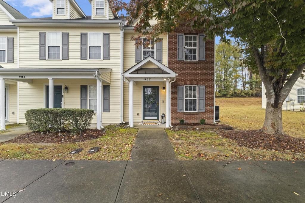907 Savin Landing, Knightdale, NC 27545