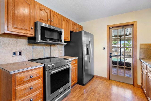 2431 Key Largo Lane, Fort Lauderdale, FL 33312