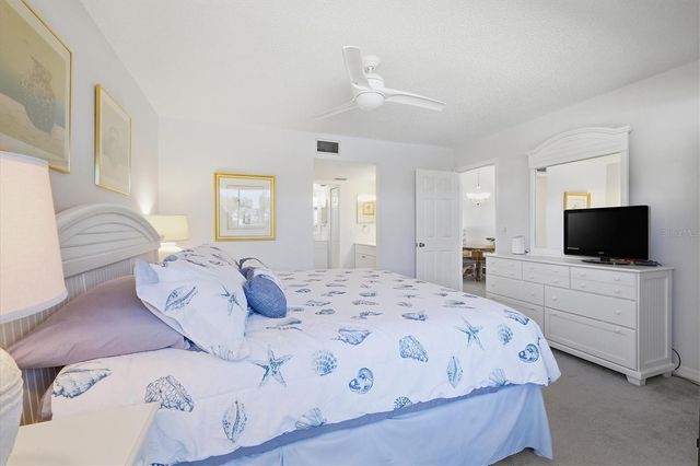 414 CERROMAR CIRCLE S 249, Venice, FL 34293