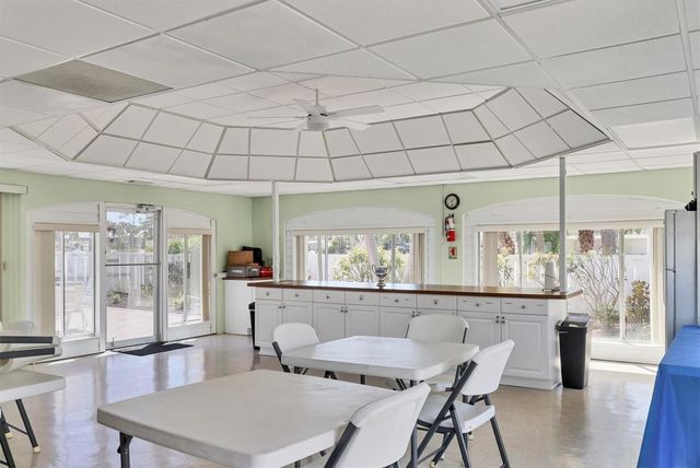 414 CERROMAR CIRCLE S 249, Venice, FL 34293