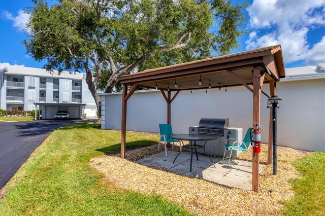 414 CERROMAR CIRCLE S 249, Venice, FL 34293