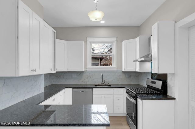 37 Beacon Boulevard, Keansburg, NJ 07734