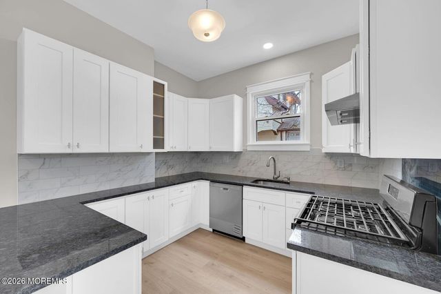 37 Beacon Boulevard, Keansburg, NJ 07734