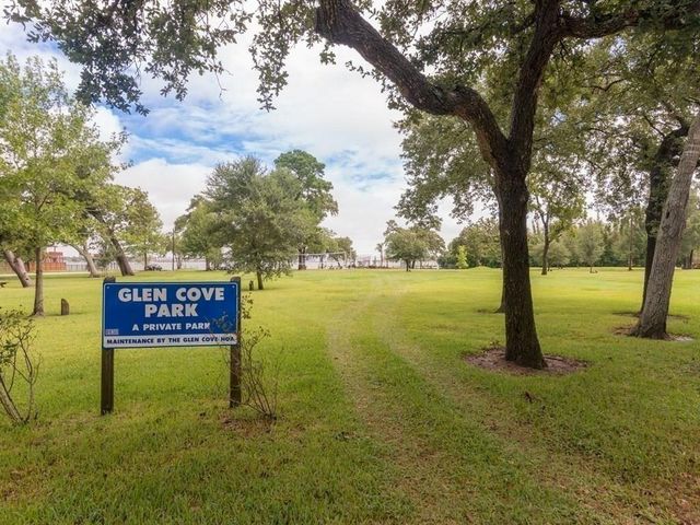 1819 Cove Park Drive 2, League City, TX 77565