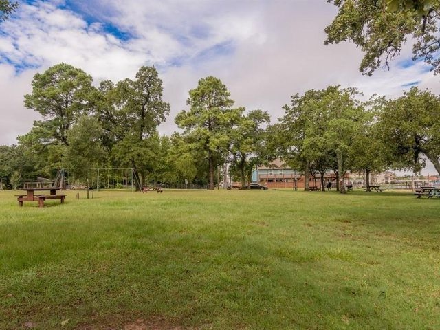 1819 Cove Park Drive 2, League City, TX 77565