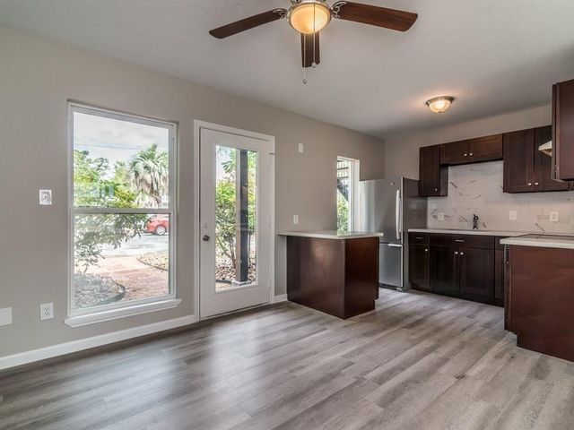 1819 Cove Park Drive 2, League City, TX 77565