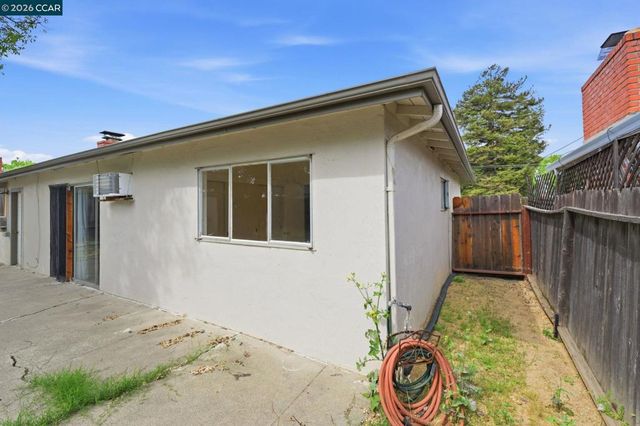 3971 San Juan Dr, Pittsburg, CA 94565