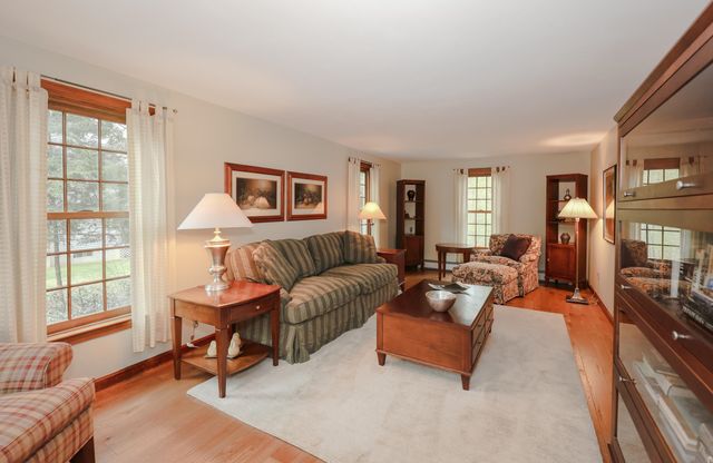 41 Gervaise Drive, Derry, NH 03038