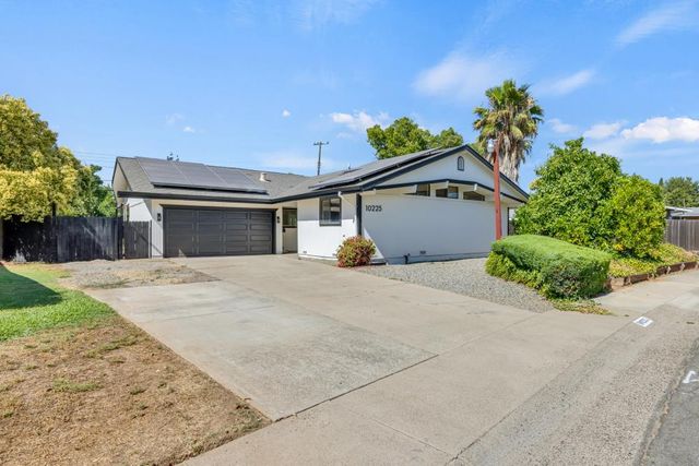 10225 Los Palos Dr, Rancho Cordova, CA 95670
