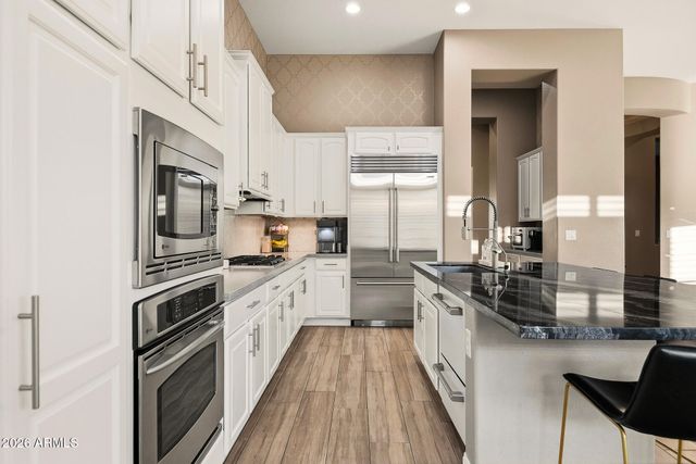 1529 W LAUREL GREENS Court, Phoenix, AZ 85086