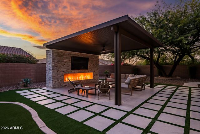 1529 W LAUREL GREENS Court, Phoenix, AZ 85086