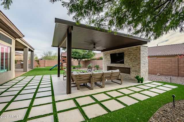 1529 W LAUREL GREENS Court, Phoenix, AZ 85086