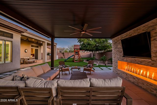 1529 W LAUREL GREENS Court, Phoenix, AZ 85086