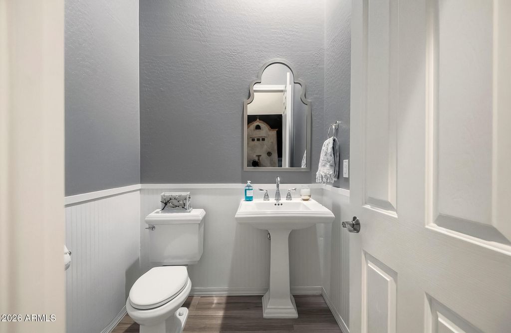 Image 33 of property listing at 1529 W LAUREL GREENS Court, Phoenix, AZ 85086