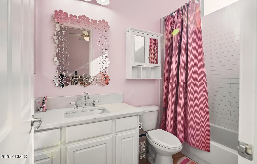 Image 40 of property listing at 1529 W LAUREL GREENS Court, Phoenix, AZ 85086