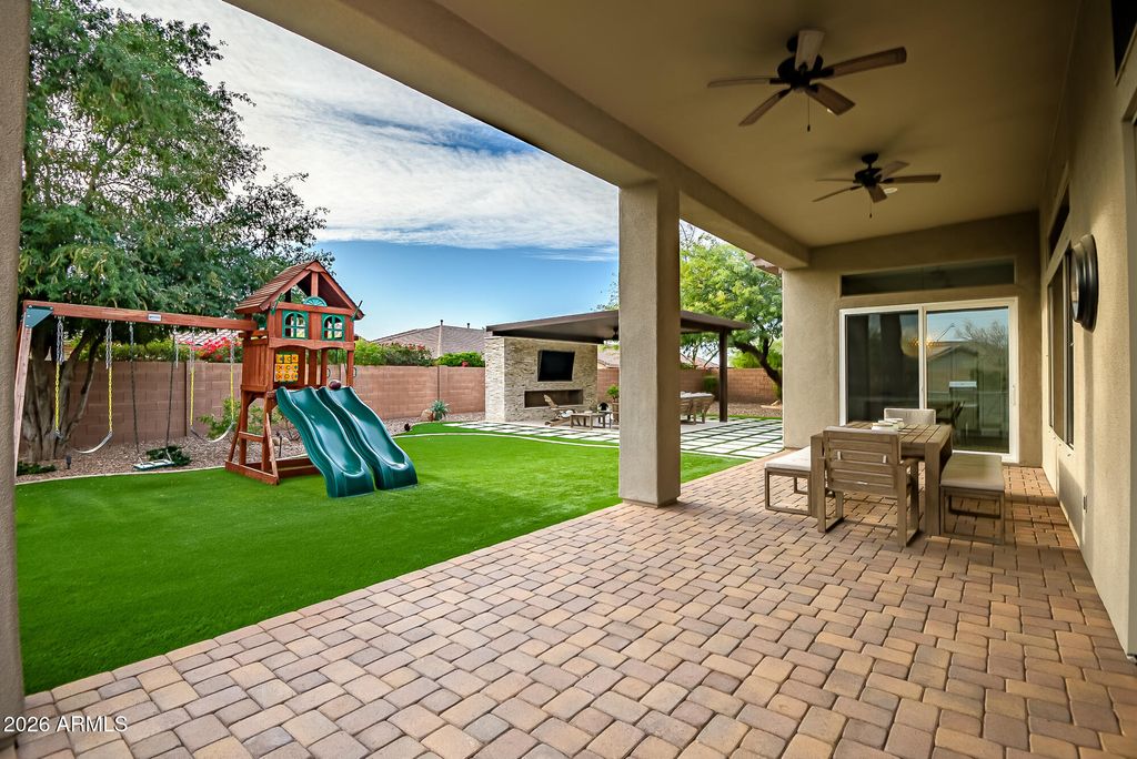 Image 43 of property listing at 1529 W LAUREL GREENS Court, Phoenix, AZ 85086