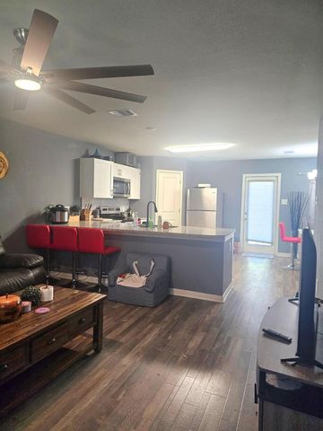 1010 Cedar Point Drive, Livingston, TX 77351