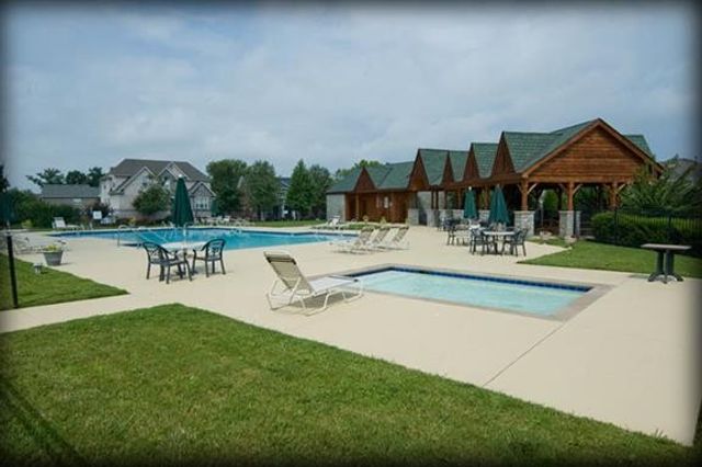 1381 Round Hill Ln, Spring Hill, TN 37174