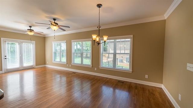 1381 Round Hill Ln, Spring Hill, TN 37174