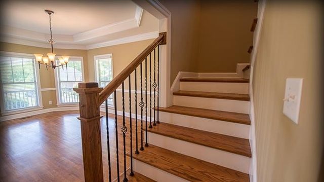 1381 Round Hill Ln, Spring Hill, TN 37174