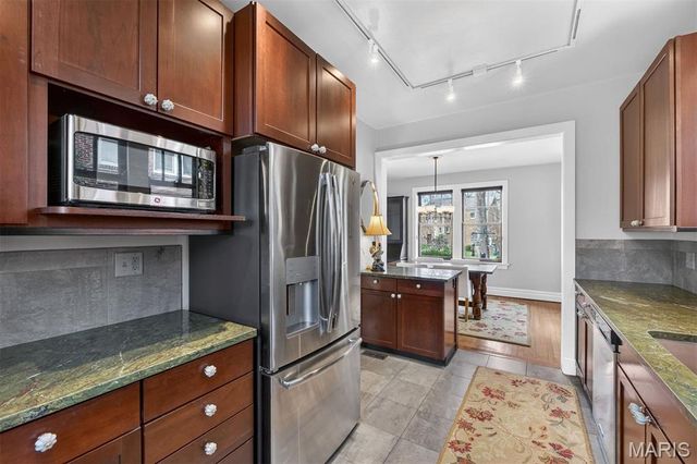 742 Yale Avenue, University City, MO 63130