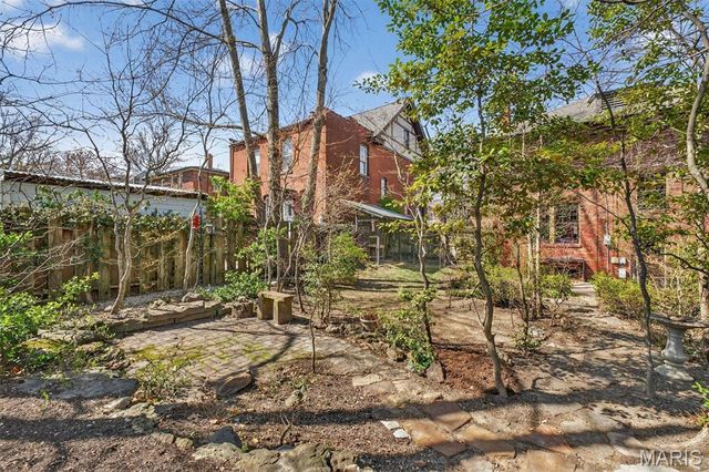 742 Yale Avenue, University City, MO 63130