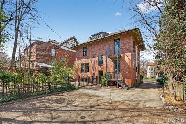 742 Yale Avenue, University City, MO 63130