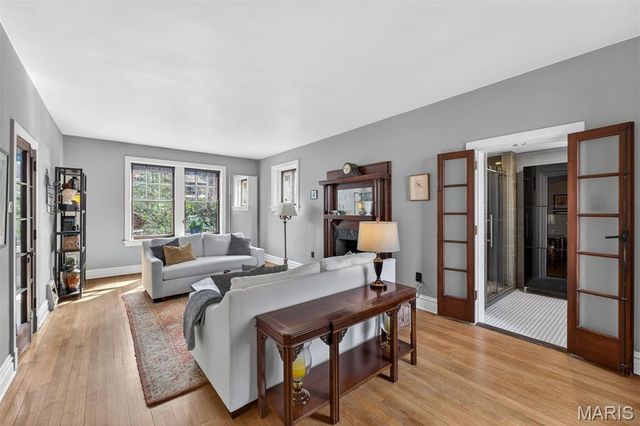 742 Yale Avenue, University City, MO 63130