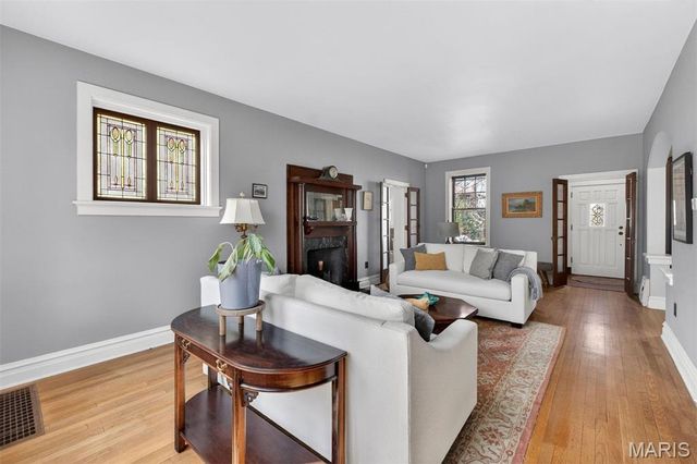 742 Yale Avenue, University City, MO 63130