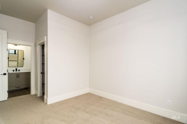 6814 S Krakauer Place, Meridian, ID 83642