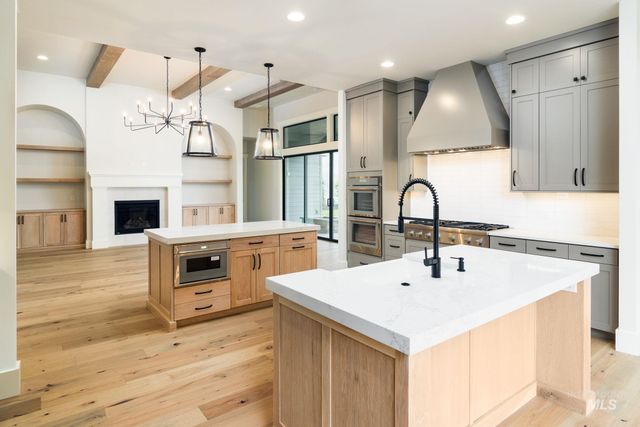 6814 S Krakauer Place, Meridian, ID 83642