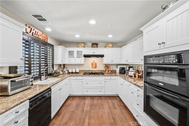 7925 Hemingway Court, Fontana, CA 92336