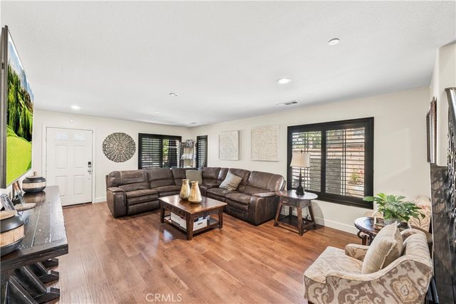 7925 Hemingway Court, Fontana, CA 92336