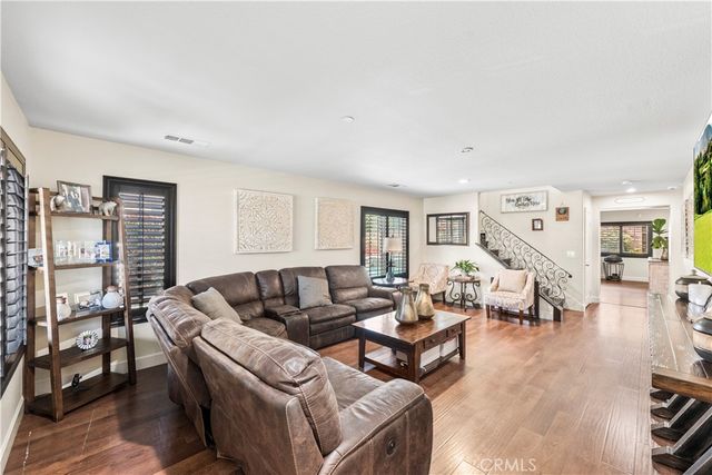 7925 Hemingway Court, Fontana, CA 92336
