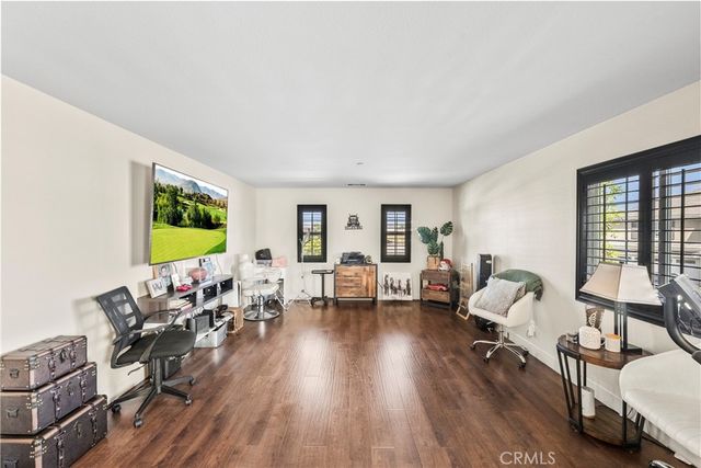 7925 Hemingway Court, Fontana, CA 92336