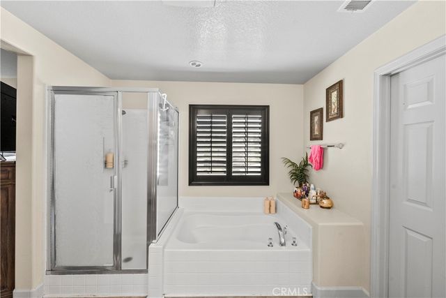7925 Hemingway Court, Fontana, CA 92336