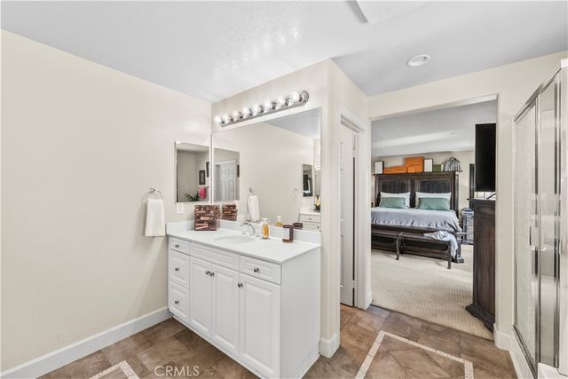 7925 Hemingway Court, Fontana, CA 92336