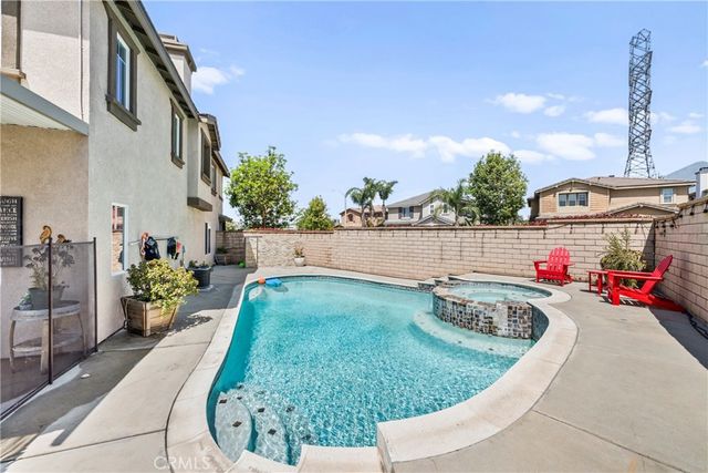 7925 Hemingway Court, Fontana, CA 92336