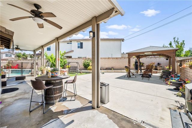 7925 Hemingway Court, Fontana, CA 92336