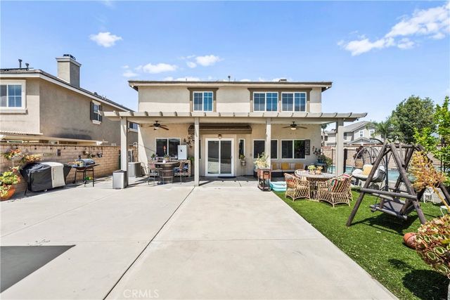 7925 Hemingway Court, Fontana, CA 92336