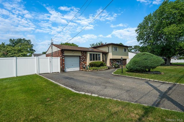 336 W 23rd Street, Deer Park, NY 11729