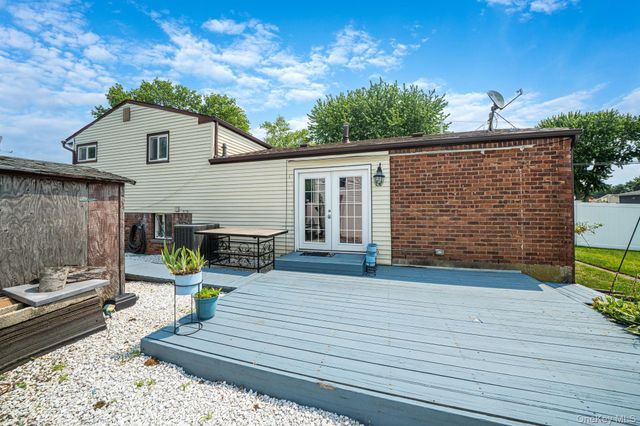 336 W 23rd Street, Deer Park, NY 11729