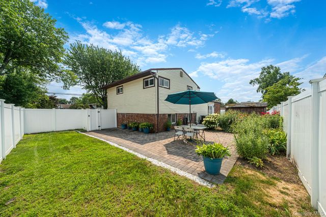 336 W 23rd Street, Deer Park, NY 11729