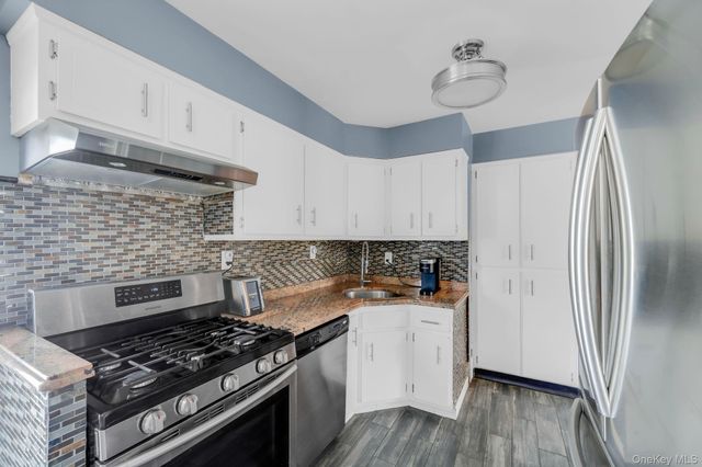 336 W 23rd Street, Deer Park, NY 11729