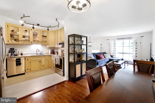 105 S SAINT PAUL ST, Hamilton, VA 20158