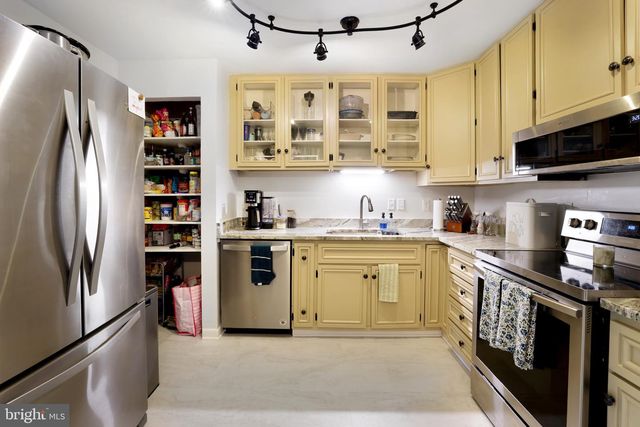 105 S SAINT PAUL ST, Hamilton, VA 20158