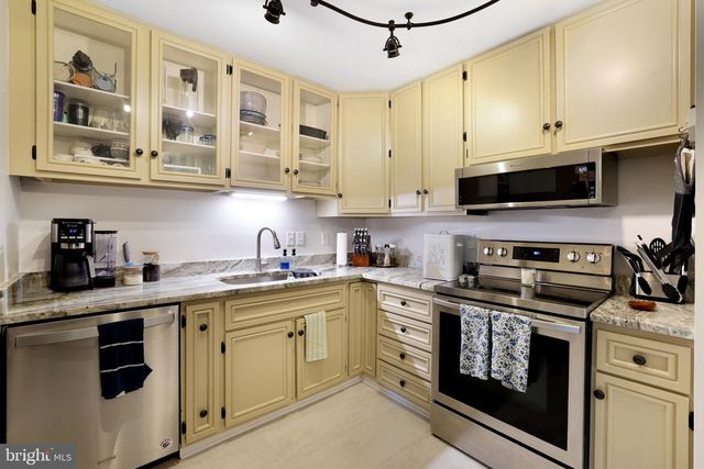 105 S SAINT PAUL ST, Hamilton, VA 20158