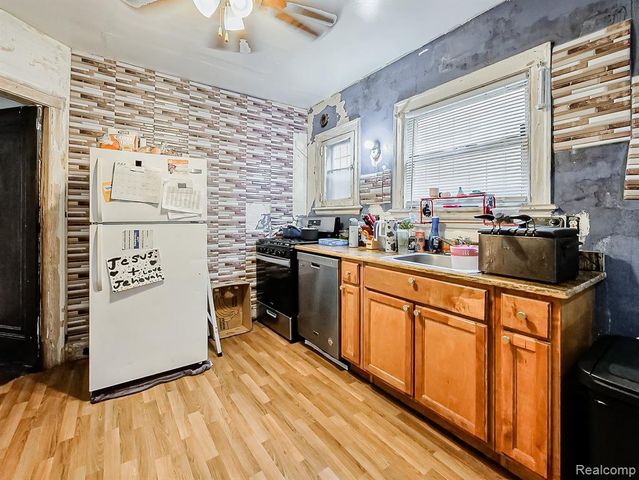 2654 Tuxedo Street, Detroit, MI 48206