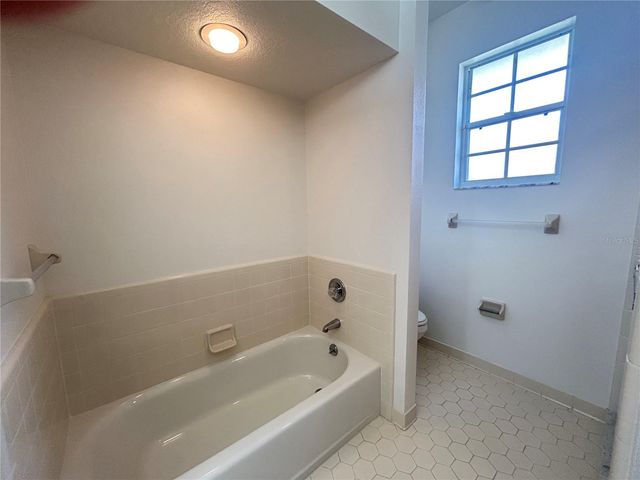 29 ENCLAVE DRIVE, Winter Haven, FL 33884