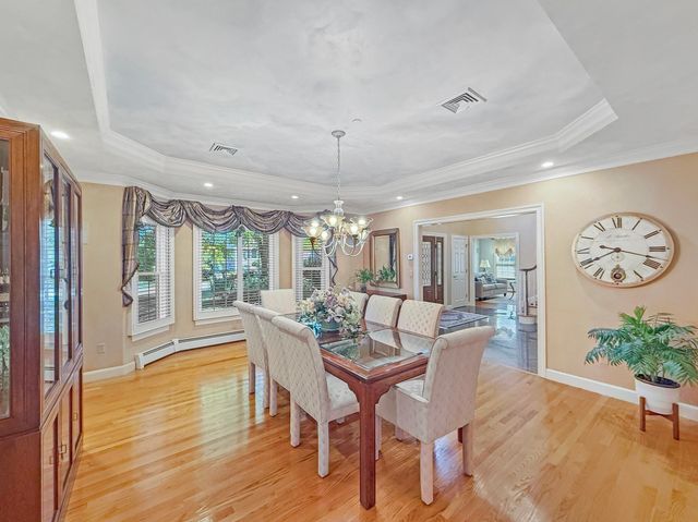 97 Windkist Farm Rd, North Andover, MA 01845